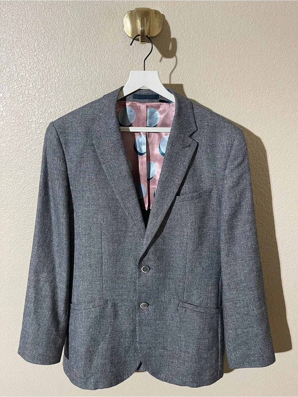 Ted Baker London Gray Sport Coat with Pink Polka-Dot Lining
